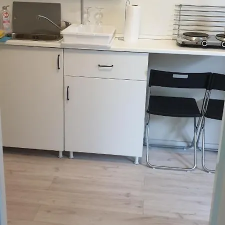 Lara Hell Schatz Apartamento